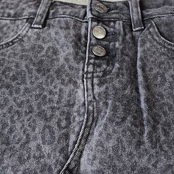 Justice Black/Gray Animal Print Denim Skirt, NWT - Picture 2 of 9